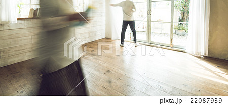 明るい部屋 22087939