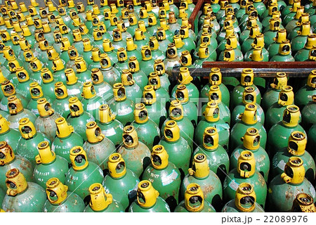 保管中のボンベ 22089976