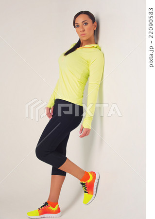 Beautiful sporty girl Beautiful sporty girl 22090583