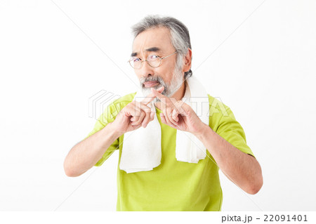 NGなことを教えるシニア男性 22091401
