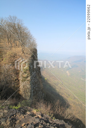 断崖絶壁（荒船山の艫岩） 22099662