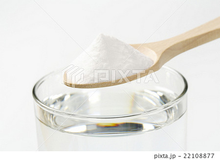 spoon of baking soda 22108877