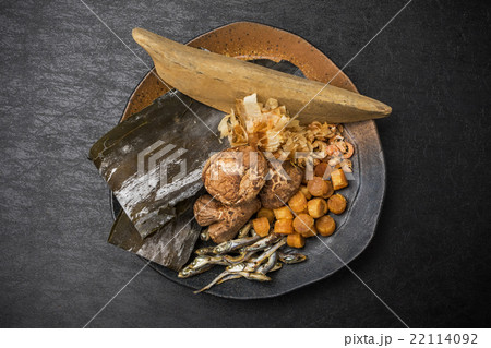 日本の出汁　旨味のもと　 Japanese soup stock Japanese food 22114092