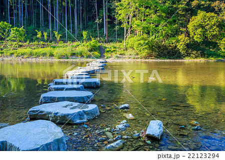 嵐山渓谷　槻川の飛び石 22123294