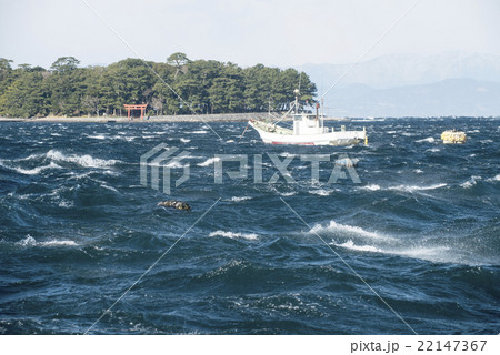 駿河湾強風波浪警報 22147367