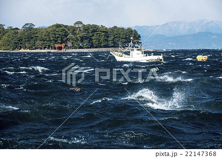 駿河湾強風波浪警報 22147368