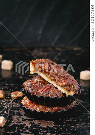 Caramel pecan pie Caramel pecan pie 22157234