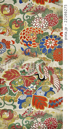 日本の紋様 絹織物 染め物 古布 帯 刺繍 和柄の写真素材 [22166275 