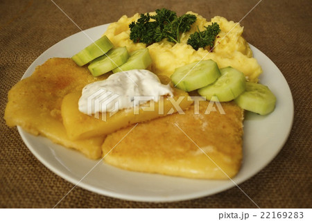 mashed potatoes fried cheese tartar sauce glance 22169283