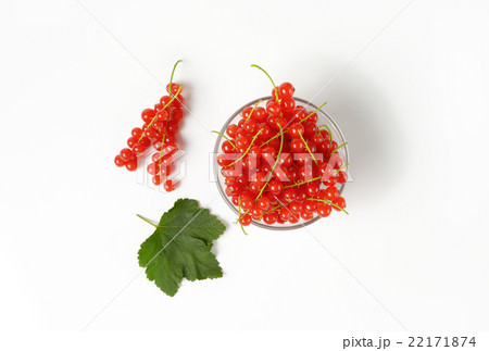 Fresh red currant berries 22171874