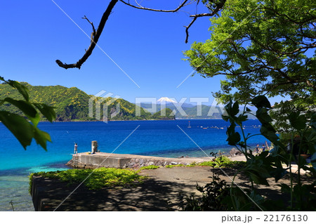 川奈の夷子神社より富士山方向を望む 川奈の夷子神社より富士山方向を望む 22176130