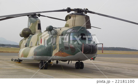 CH-47 タンデムローター ヘリコプター の写真素材 [22181100] - PIXTA