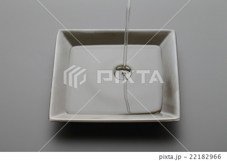 溶けたココナッツオイル 22182966