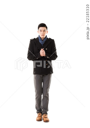Asian young man feel coldの写真素材 [22185310] - PIXTA