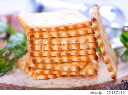 cracker 22187110