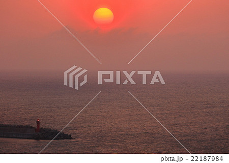 鯵ヶ沢の夕日 22187984