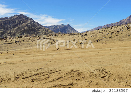 Sand and stone gives an impression of mountains 22188597