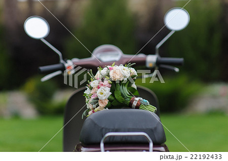 Beautiful bouquet on scooters 22192433