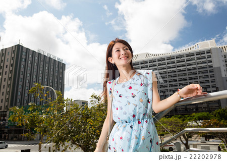 都会の女性の写真素材