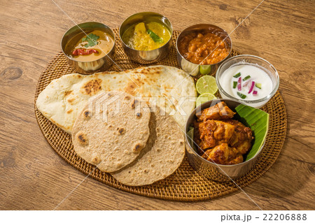 インドの典型的な定食　ミールズ　 Lunch of meals south India 22206888