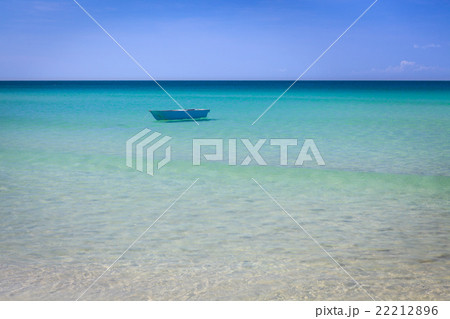Fisher boat and clear turquoise water Fisher boat and clear turquoise water 22212896
