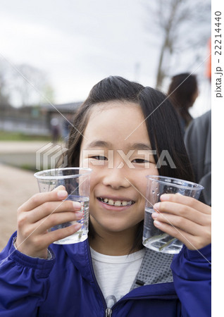 サケの放流体験 22214440