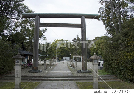 滋賀県護国神社の鳥居の写真素材