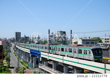 東京メトロ千代田線の地上区間を走る16000系回送列車 22222779