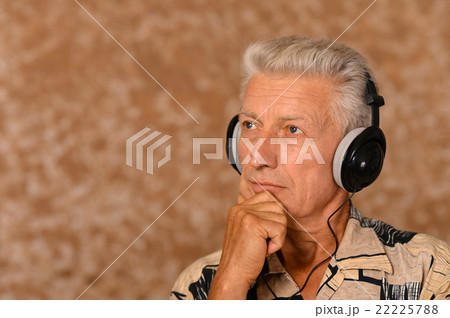 man listen music man listen music 22225788