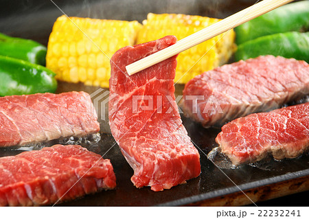 焼き肉 22232241