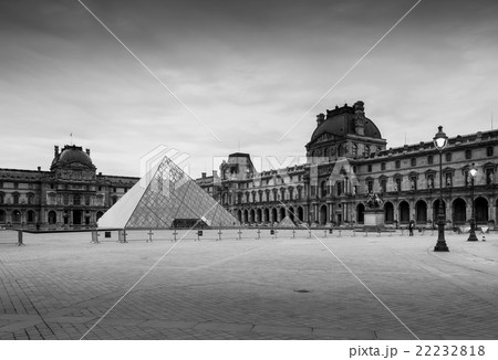 The large glass pyramid of the Louvre Museum 22232818