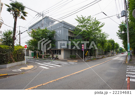 東京散歩 世田谷区 深沢三丁目 東深沢小学校の写真素材