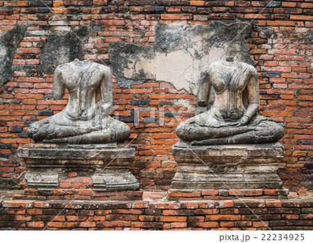 Old Buddha statue at Wat Chai Watthanaram 22234925