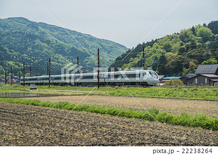 北陸線余呉ー木ノ本をゆく683系特急しらさぎ 北陸線余呉ー木ノ本をゆく683系特急しらさぎ 22238264
