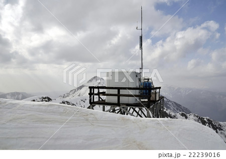 Oxygen station on snow mountain Oxygen station on snow mountain 22239016