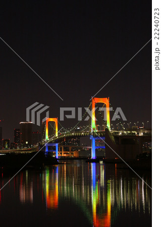 夜のレインボーブリッジ 22240723