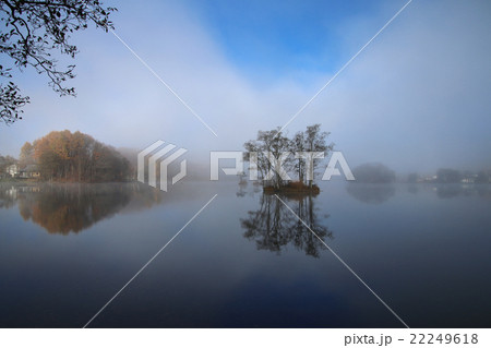 秋の曽原湖 秋の曽原湖 22249618