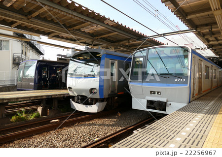 相鉄線　9000系　二俣川駅 22256967