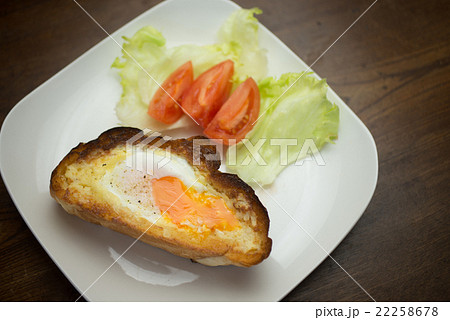 玉子パン 22258678