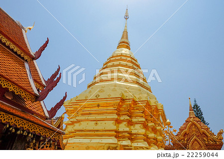 タイ チェンマイ ドイステープ寺院 Wat Pra That Doi Suthep,Thailand 22259044