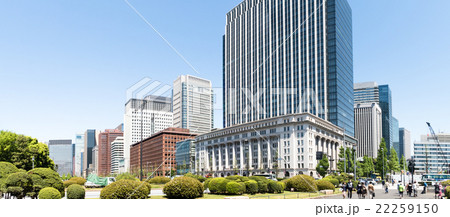写真素材「皇居外苑からの風景（丸の内ビル群）」 22259150