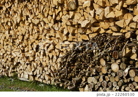 薪積み 薪積み 22260530