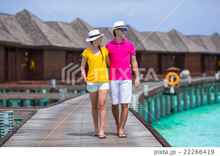 Young happy couple during beach tropical vacation 22266419