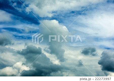 Crazy beauty clouds in the blue sky 22273997