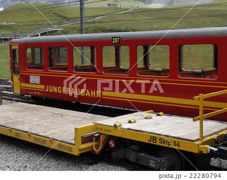 スイスアルプス にて登山列車 スイスアルプス にて登山列車 22280794