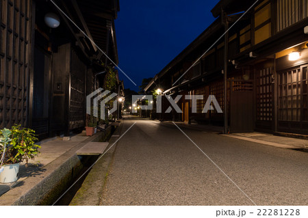 夜の飛騨高山 22281228