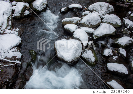 冬の渓流 冬の渓流 22297240