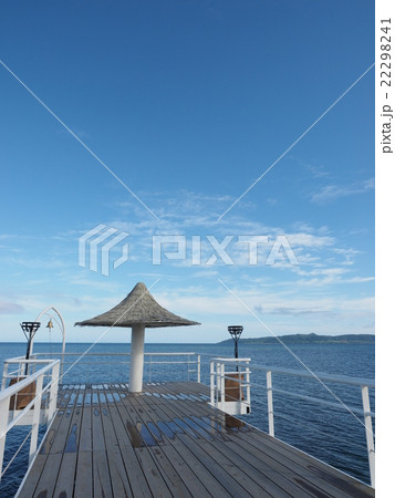 沖縄・石垣島のフサキビーチの桟橋 沖縄・石垣島のフサキビーチの桟橋 22298241
