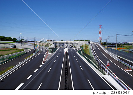 埼玉県道12号 圏央道桶川加納インター出入り口 正面から　2016.05 22303047