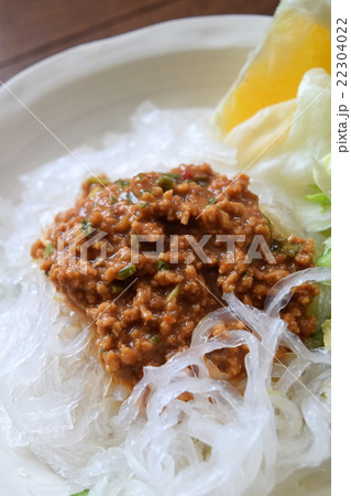 寒天麺を使った大豆のジャージャー麺 22304022